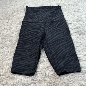 Lululemon Align Super High Rise Short *10" Le Tigre Camo Deep Coal Multi